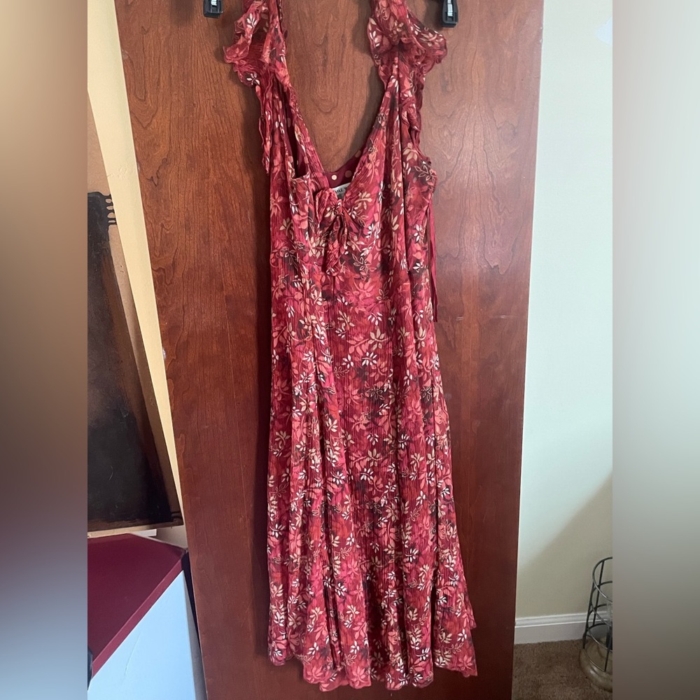 Pink/red dress with flowers